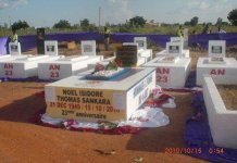 Burkina : SANKARA LES CROQUEMORTS PARLENT… ouaga_3_la_tombe.jpg